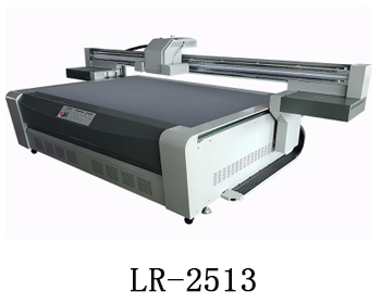 LR-2513通常我們也稱為萬能打印機，他是根據國際標準尺寸而來，加上這種uv機器不收材質約束，差不多什么都可以打印，通常我們也稱之為萬能打印機